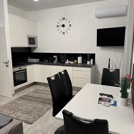 Ilk Apartament *