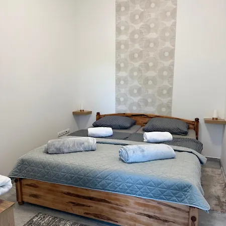 Ilk Apartament